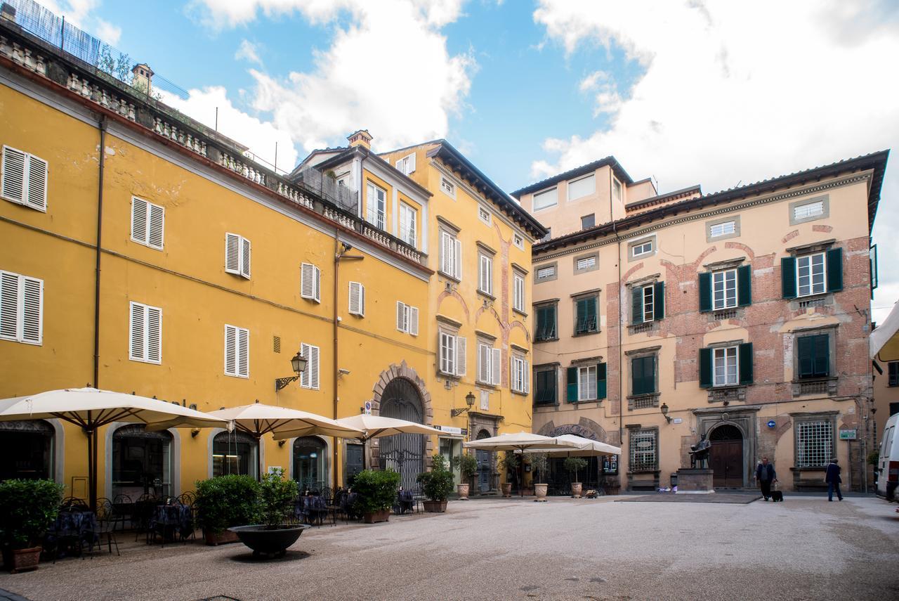 B&B Residenza Di Via Fontana Lucca Exterior foto