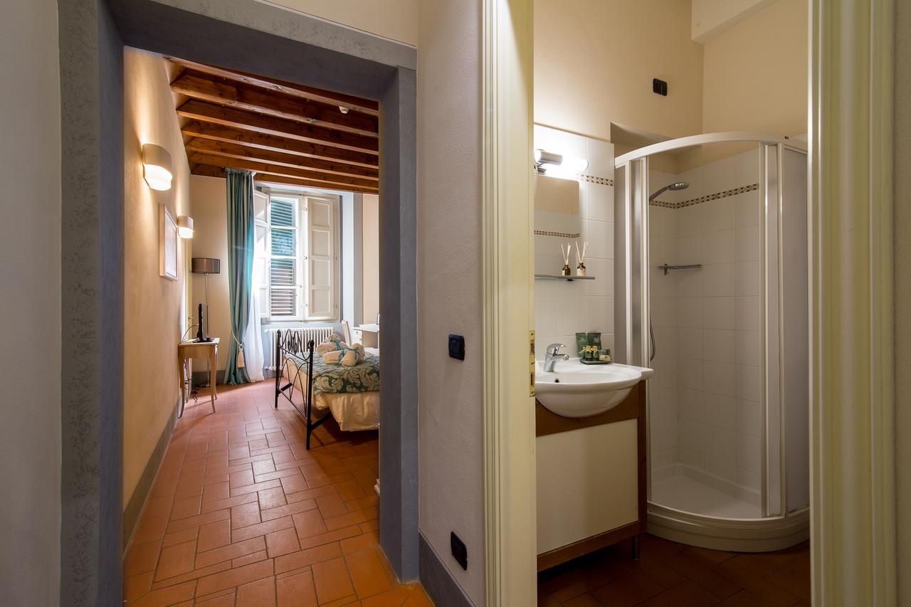 B&B Residenza Di Via Fontana Lucca Exterior foto