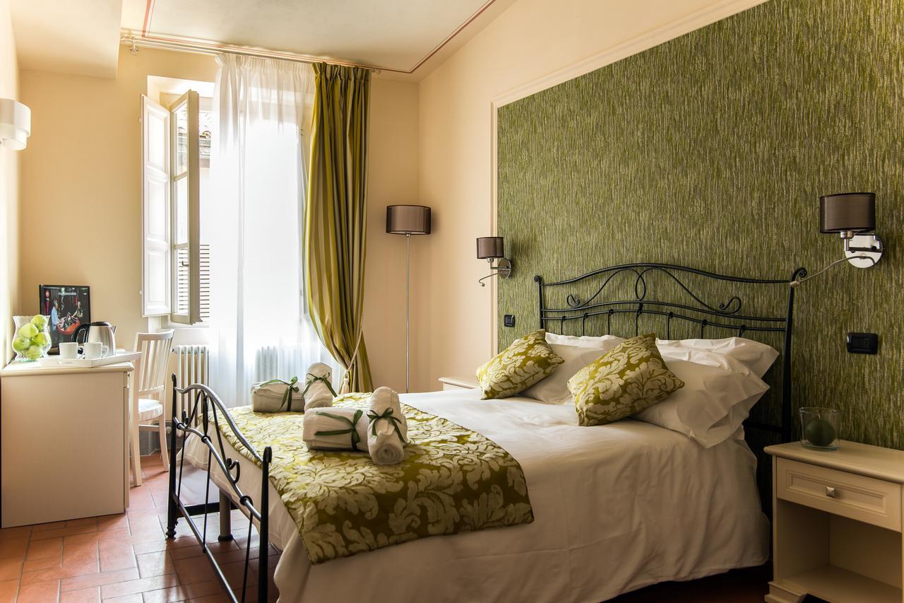 B&B Residenza Di Via Fontana Lucca Exterior foto